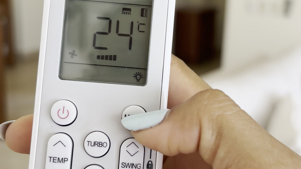 How to turn on the AC